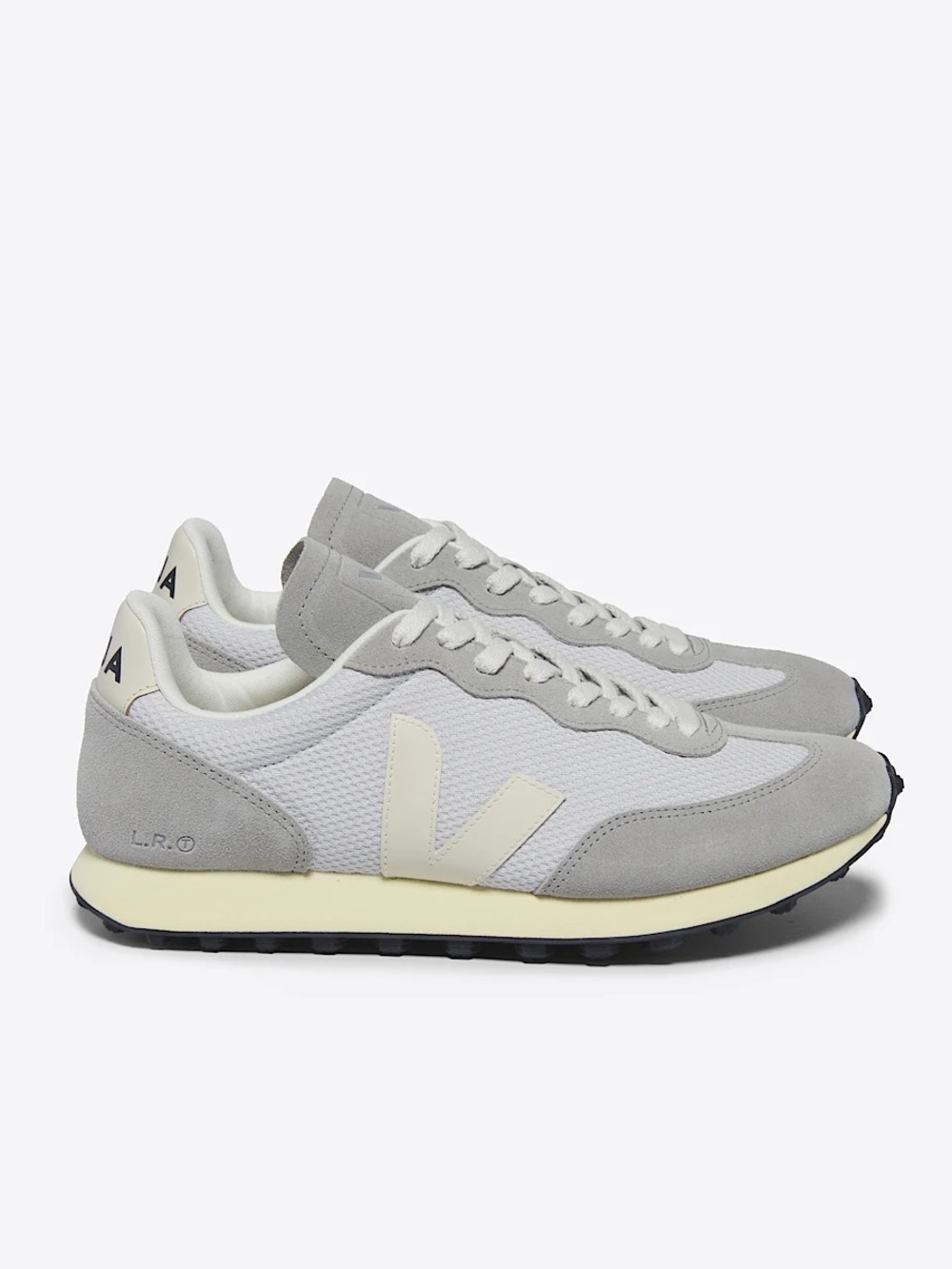 NWT VEJA RIO BRANCO ALVOMESH SNEAKERS